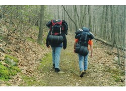 Logo_hikers_with_packs_backpacker
