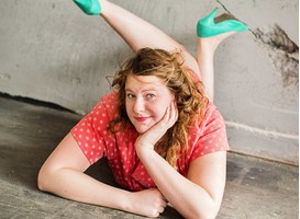 Normal_kiki_schippers__waar__promotiefoto_door_pleunie_van_raak__via_hummelinck_stuurman_