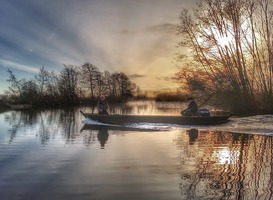Normal_nieuwkoopse_plassen__vaarrecreatie__bootje__echtpaar