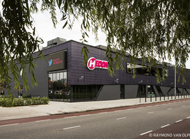 Foto via Wikipedia: https://nl.wikipedia.org/wiki/Hedon_(poppodium)#/media/File:Hedon_Raymond_van_Olphen.jpg Foto via Wikipedia: https://nl.wikipedia.org/wiki/Hedon_(poppodium)#/media/File:Hedon_Raymond_van_Olphen.jpg