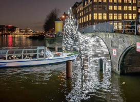 Amsterdam Light Festival (hoek Amstel / Nieuwe Prinsengracht). Foto: gemeente Amsterdam Amsterdam Light Festival (hoek Amstel / Nieuwe Prinsengracht). Foto: gemeente Amsterdam