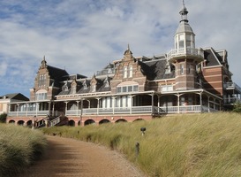 Normal_domburg__hotel_aan_zee__duinen__zon