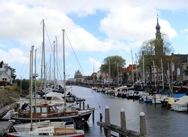 Het dorpje Veere in Zeeland, met links restaurant De Werf Het dorpje Veere in Zeeland, met links restaurant De Werf