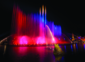Aquanura, volgens de Efteling de grootste watershow van Europa. Aquanura, volgens de Efteling de grootste watershow van Europa.