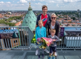 50.000 bezoeker Klim naar het Licht (Sara van Schagen, Sijmen, Valentina, Thomas) - beeld via persbericht Stichting Kathedrale Basiliek 50.000 bezoeker Klim naar het Licht (Sara van Schagen, Sijmen, Valentina, Thomas) - beeld via persbericht Stichting Kathedrale Basiliek