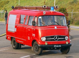 Normal_brandweerwagen__mercedes__oldtimer_