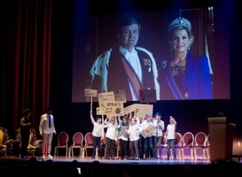 Prinsjedag, Kindertroonrede, Willem-Alexander, Máxima - beeld via persbericht HNT Prinsjedag, Kindertroonrede, Willem-Alexander, Máxima - beeld via persbericht HNT