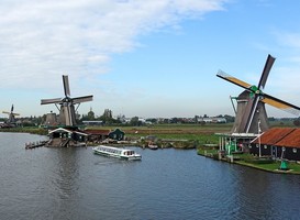 Normal_zaanse_schans__windmolens__rondvaartboot