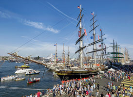 Normal_sail_amsterdam_-_beeld_bij_persbericht