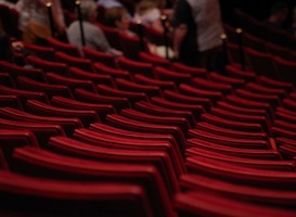 Raad voor Cultuur: Bekijk per regio of vollere zalen mogelijk zijn Raad voor Cultuur: Bekijk per regio of vollere zalen mogelijk zijn