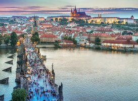 Reisadvies Lissabon, Praag en delen van Zwitserland aangescherpt Reisadvies Lissabon, Praag en delen van Zwitserland aangescherpt