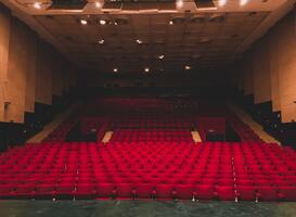 Normal_theater