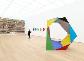 Een kleurrijke kosmos in museum Voorlinden Een kleurrijke kosmos in museum Voorlinden