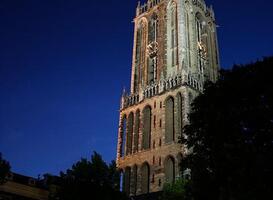 Normal_dom-224038_960_720