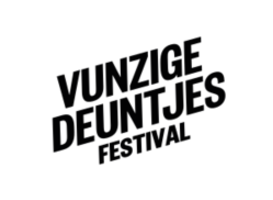 Jamaicaanse acts en Ronnie Flex tijdens Vunzige Deuntjes Festival Jamaicaanse acts en Ronnie Flex tijdens Vunzige Deuntjes Festival