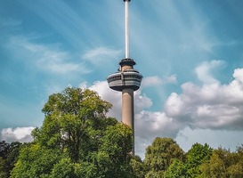 Vanaf juli opent de vernieuwde Euromast voor het publiek Vanaf juli opent de vernieuwde Euromast voor het publiek