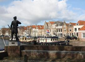 Bezoek de huizen waar de Oranjes al sinds de zestiende eeuw rondliepen Bezoek de huizen waar de Oranjes al sinds de zestiende eeuw rondliepen