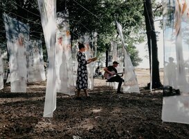 Kunstfestival Woest&Bijster sluit af met theaterweek op bijzondere locaties Kunstfestival Woest&Bijster sluit af met theaterweek op bijzondere locaties