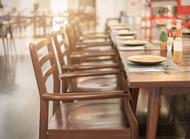Normal_empty-table-and-chair-in-restaurant-2022-02-02-05-05-51-utc