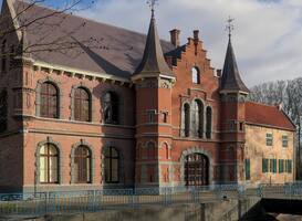 ‘Roze Kasteel’ in Heusden verkocht voor 1,6 miljoen euro voor bouw hotel ‘Roze Kasteel’ in Heusden verkocht voor 1,6 miljoen euro voor bouw hotel