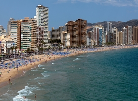 Nederlanders boeken massaal vakantie in laatste weken van 2022, Spanje populair Nederlanders boeken massaal vakantie in laatste weken van 2022, Spanje populair