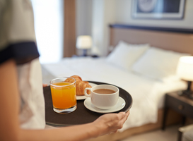 Werknemers Ruby Hotels gaan minder werken en hetzelfde verdienen Werknemers Ruby Hotels gaan minder werken en hetzelfde verdienen