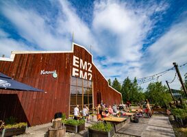Normal_em2-groningen-voorkant-terras-1024x683