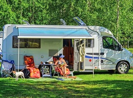 Aantal campers groeit gestaag, maar de caravan blijft populairder Aantal campers groeit gestaag, maar de caravan blijft populairder
