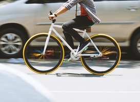 Normal_cycling-on-the-road-2021-08-28-20-02-44-utc