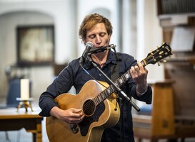 Lucky Fonz III opent veertiende editie van Terug naar het begin Lucky Fonz III opent veertiende editie van Terug naar het begin