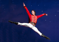 Normal_matthew_golding_danser