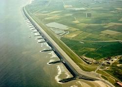 Normal_hondsbossche_zeewering