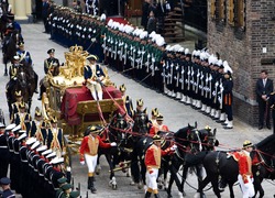 Normal_prinsjesdag_binnenhof_gouden_koets