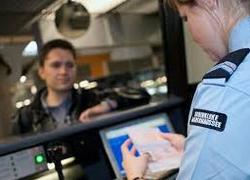 Normal_paspoortcontrole_schiphol