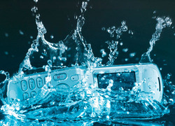 Normal_mobiel_gsm_in_water