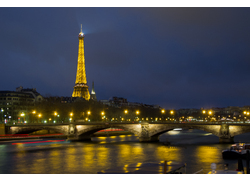 Logo_pont_des_invalides_et_tour_eiffel__parijs
